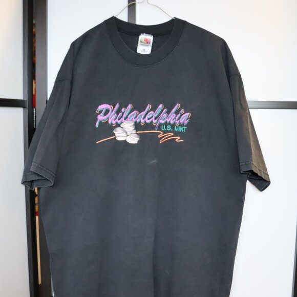 Vintage Philadelphia U.S. Mint Embroidered Shirt – XL (23.5" x 31"). USA. Mint - Picture 1 of 9